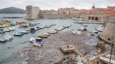 Zákaz koupání v okolí Dubrovníku! Moře znečistily fekálie