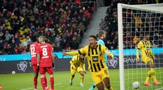 Vítězná série Leverkusenu proti Dortmundu skončila. Hložek nastoupil z lavičky