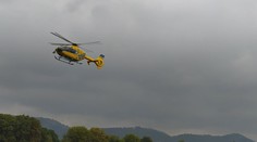 U Pravčické brány zranil hasiče padající strom. Do nemocnice ho převezl vrtulník