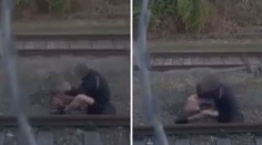 VIDEO: Ohavný případ týrání. Muž na kolejích brutálně mlátil psa