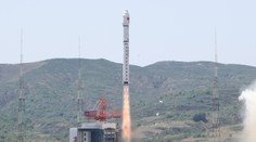 Nad Českem shořela čínská raketa. Nikomu nic nehrozí, tvrdí úřady