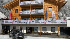 Totální vítězství. Biatlonisté stylově vyzdobili penzion, dovezli si i kuchaře