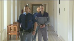 Muž brutálně napadl sousedku, pořezal ji v rozkroku. Dostal 20 let