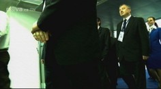 Zákulisí kongresu ODS: Chlebíčky, řízečky a zákaz tvrdého alkoholu