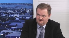 Vláda nedodržuje své vlastní zákony. Dává tím špatný příklad společnosti, říká analytik