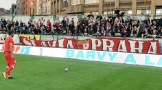 Tvůj dres nechceme! Co tím kotel Slavie chtěl říct Altintopovi?