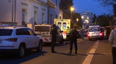 Střelba v Praze: Muž zabil souseda, pak obrátil zbraň proti sobě