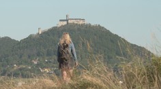 Tipy na výlety: V Máchově kraji čeká hrad plný záhad i stezka zdobená sochami