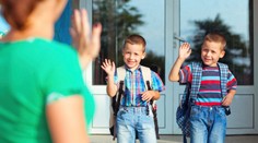 Experti radí: Mají se školáci o prázdninách učit do školy?