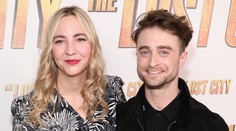 Harry Potter se stal poprvé otcem. Partnerka mu porodila zdravé miminko