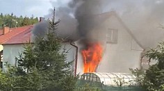 Na Plzeňsku hořel rodinný dům. Při požáru zahynula 13letá holčička