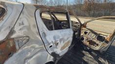 Zapálili auto opozičního zastupitele: Radnice vypsala odměnu za dopadení