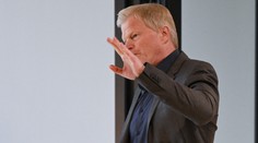 Bayern i přes jedenáctý ligový titul v řadě odvolal svého generálního ředitele
