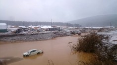 V Rusku se protrhla přehrada. Patnáct lidí zemřelo, další se pohřešují