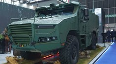 Velitelské vozidlo i platforma pro houfnici. Tatra představila TADEAS 4x4
