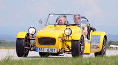 Tohle je nový český sporťák: Milionový roadster ze Smržovky