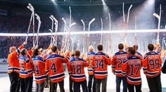 Dojemné sbohem! Gretzky a spol. se loučili s Rexall Place