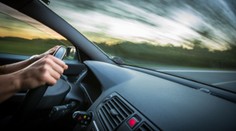 Čech letěl po rakouské dálnici 218 km/h. Chytili ho kousek od hranic