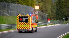 Děsivé scény na Nürburgringu. Jezdec zemřel po vážné nehodě, reagoval i Verstappen