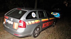 Chlapce našli zastřeleného v lese. Policie zveřejnila výsledek pitvy