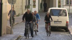 Projížďky na kole a natáčení: Schwarzenegger je v Česku!