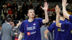 Hrozná zpráva z MS v basketbalu. Srb po podlém zákroku přišel o ledvinu