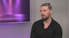 Táta byl v dětství pořád pryč. Ve své rodině si to nastavím jinak, říká Matyáš Hložek