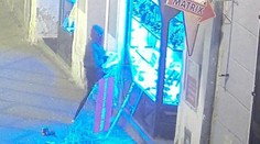Ze zlatnictví ukradl šperky za půl milionu! Pomozte ho dopadnout
