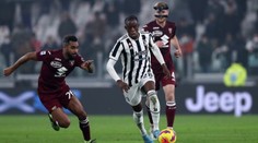 Páteční fotbal v Evropě: Turínské derby bez vítěze, Drchal stále čeká na gól