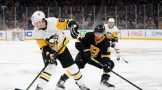 Pittsburgh smázl třígólové vedení Bostonu. Trefil se Pastrňák i Simon
