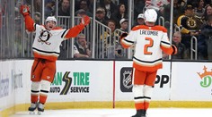 Anaheim porazil Boston. Pastrňák znovu bodoval, Dostál střídal za parťáka