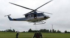 Na Českolipsku zuří lesní požár! Hasit pomáhá policejní vrtulník!