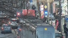 Najedu autem do lidí, chci se zabít, měl hrozit muž. Dopadli ho policisté