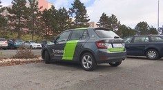 Lidé spláceli auta na leasing, přesto jim je zabavili. Firma je nejspíš podvedla