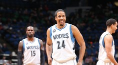 Je jako Jágr: Veterán NBA slaví 40 let, umí i koše přes celé hřiště!