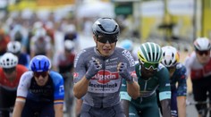 Nejdřív klid, pak napínavé finále. Desátou etapu Tour de France vyhrál Philipsen