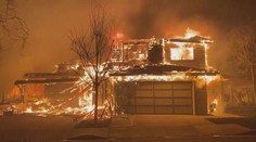 Kalifornské požáry mají už 24 obětí. Přes 100 tisíc lidí před ohněm uteklo