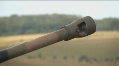Svět začal opět masivně zbrojit. Zapojila se už i česká armáda