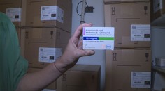 Nemocnice mají zásoby léků na covid za stamiliony. Řeší teď, co s nimi