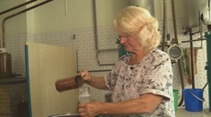 VIDEO: Tuzemské palírny alkoholu mají za sebou rekordní sezónu