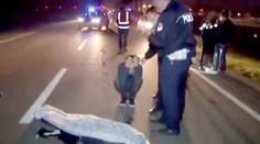 Mladíci si lehli na cestu a dělali si selfie: Přejel je kamion! FOTKY