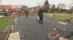 Lidé mu zaplatili za levné domy, nedostali ale nic. Podnikání nevyšlo, hájí se muž