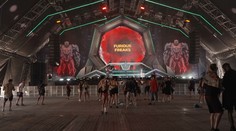 Most ovládl festival Let It Roll. Doprava u jezera se mění, policie je v pohotovosti