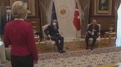 Ponížení von der Leyenové. Turci ji nechali stát, pak odstrčili na pohovku