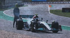 Jsem vděčný, že jsem naživu. Hamilton se vyjádřil k nehodě ve Spa