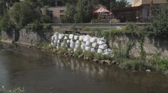 Díra pod chrudimskou cyklostezkou stále zůstává. Úřady se do oprav nemají