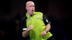 Van Gerwen ukázal světovou třídu. Ve čtvrfinále je po boji i Littler