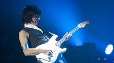 Zemřel kytarista Jeff Beck. Na poslední tour vyrazil s Johnnym Deppem, zahráli i v Praze