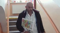 Dívka šla do 1. třídy, matčin přítel vykradl školu! Chytla ho školnice