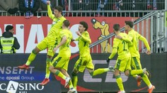 Češi v Bundeslize zářili. Schick pomohl k jasné výhře, Hložek se trefil dvakrát